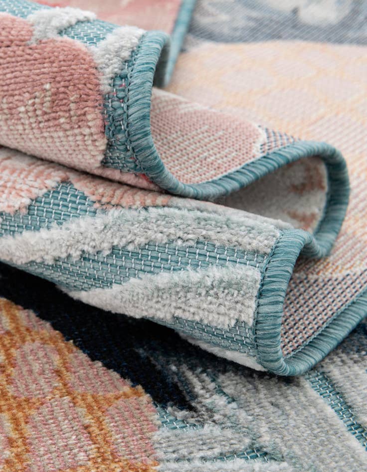 Detail image of 8' 2 x 8' 2  Washable Botanical Indoor / Outdoor Round Rug