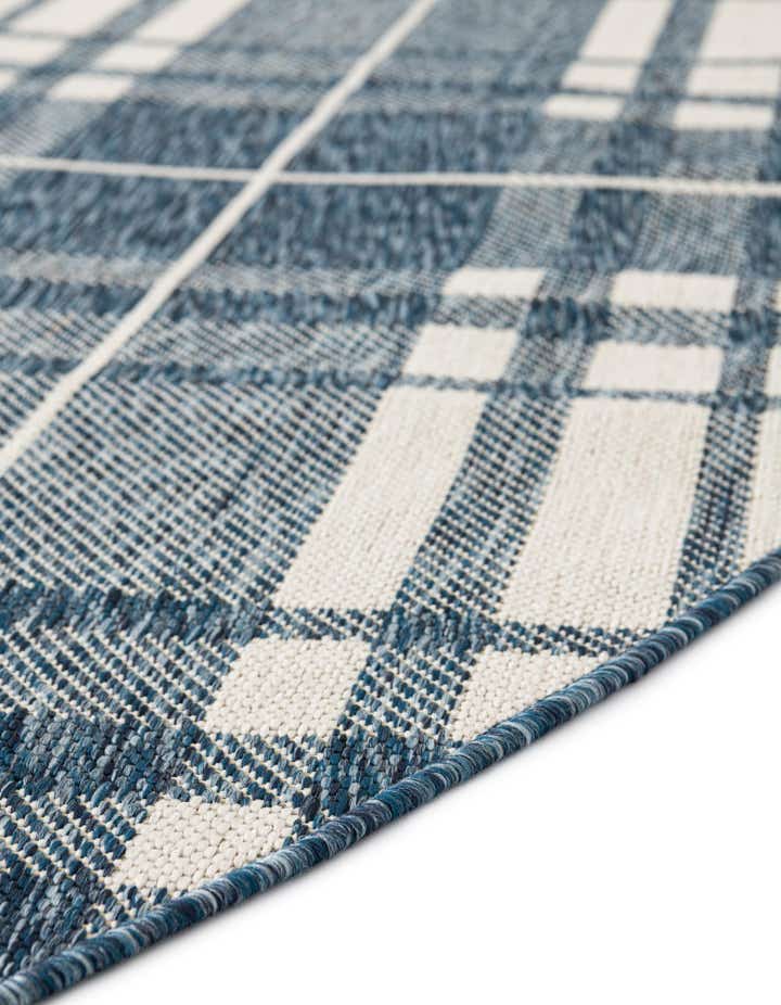 6' x 6' Easy-Clean Checkered Indoor / Outdoor Round Rug