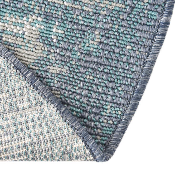 Detail image of 4' x 4' Easy-Clean Coastal Indoor / Outdoor Round Rug