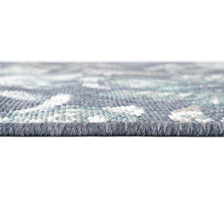 Detail image of 4' x 4' Easy-Clean Coastal Indoor / Outdoor Round Rug