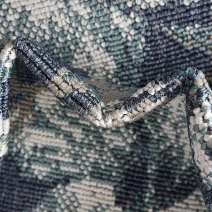 7' x 7' Easy-Clean Coastal Indoor / Outdoor Round Rug