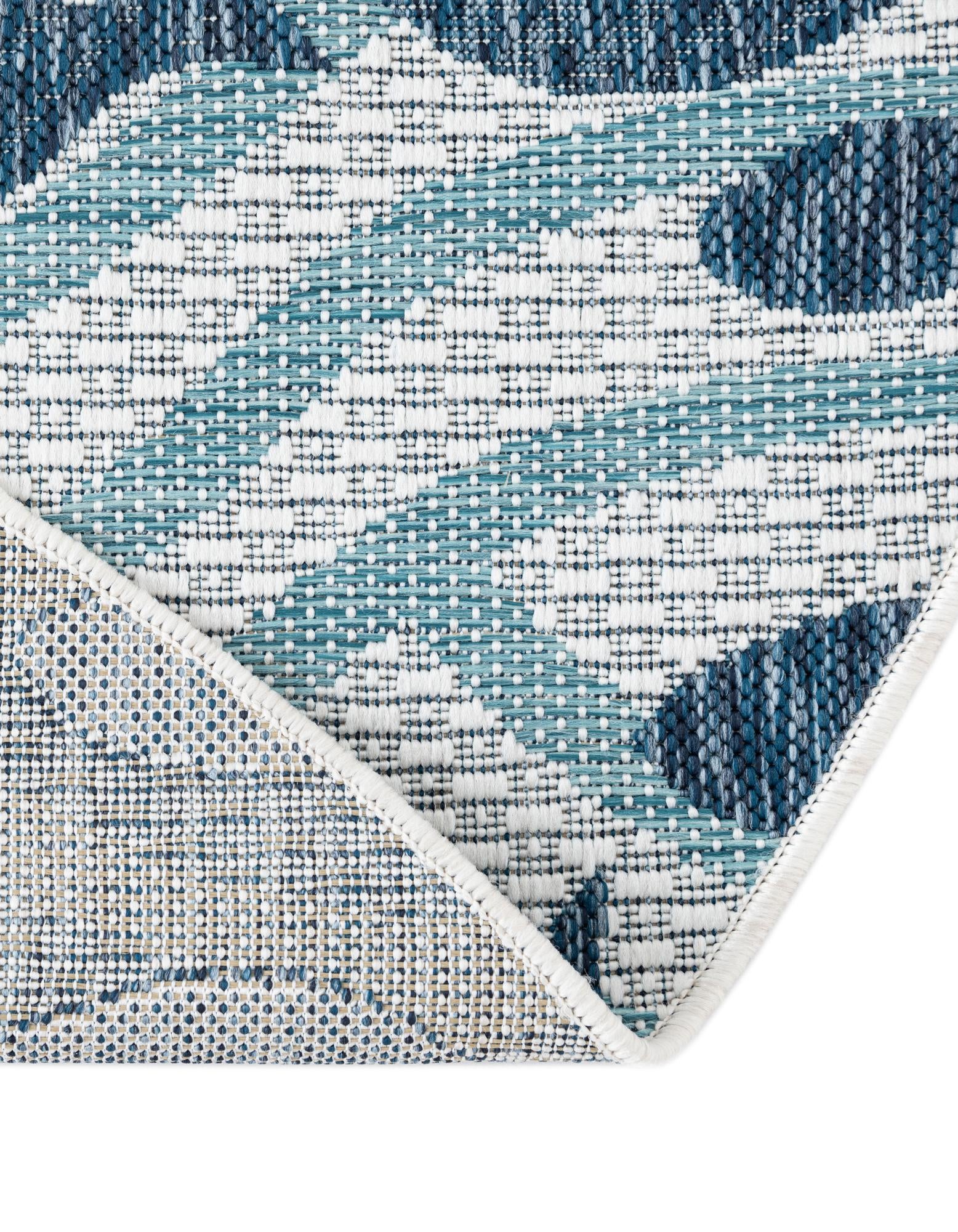 13' x 13' Easy-Clean Coastal Indoor / Outdoor Round Rug