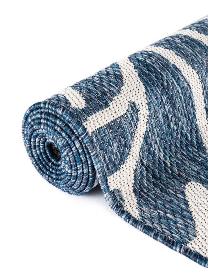 12' x 12' Easy-Clean Coastal Indoor / Outdoor Round Rug