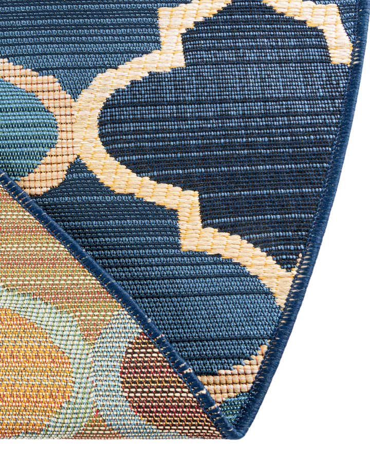 8' x 8' Easy-Clean Lattice Indoor / Outdoor Round Rug