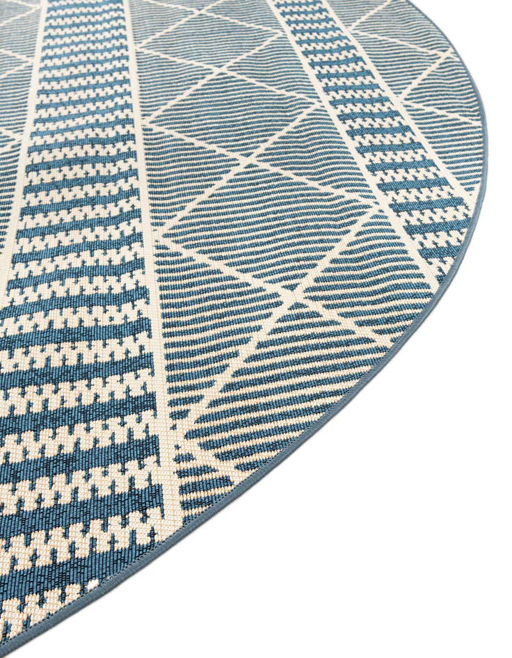 Detail image of 7' 10 x 7' 10 Washable Lattice Indoor / Outdoor Round Rug