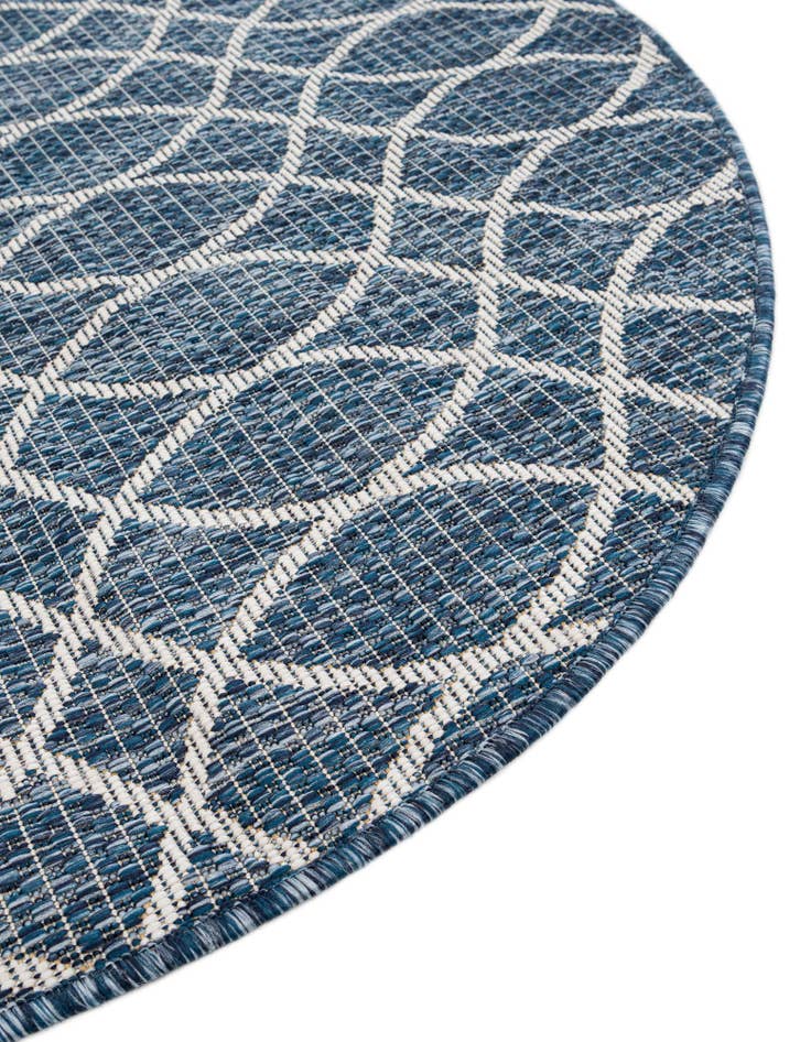 Detail image of 4' x 4' Washable Lattice Indoor / Outdoor Round Rug