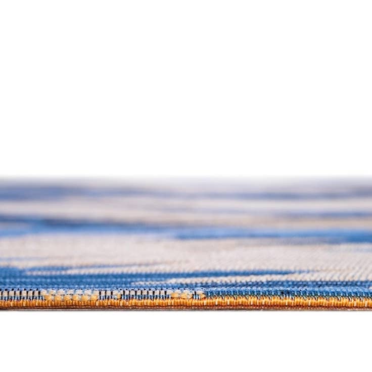 Detail image of 8' x 8' Easy-Clean Modern Indoor / Outdoor Round Rug