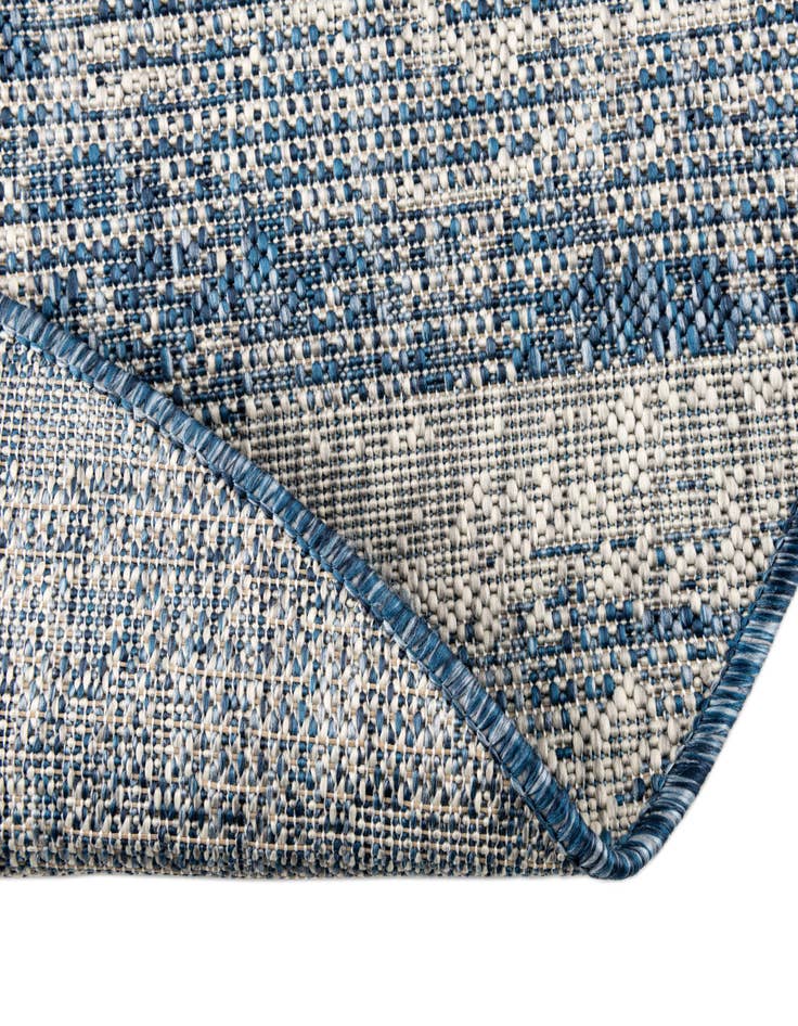 Detail image of 10' x 10' Easy-Clean Modern Indoor / Outdoor Round Rug