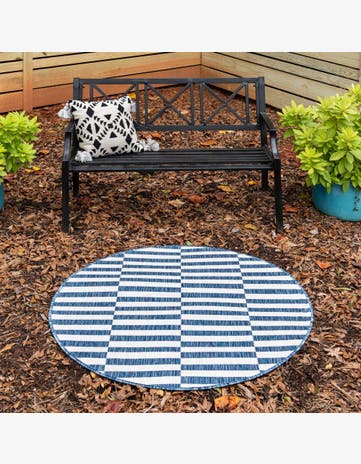 13' x 13' Easy-Clean Ribbon Indoor / Outdoor Round Rug