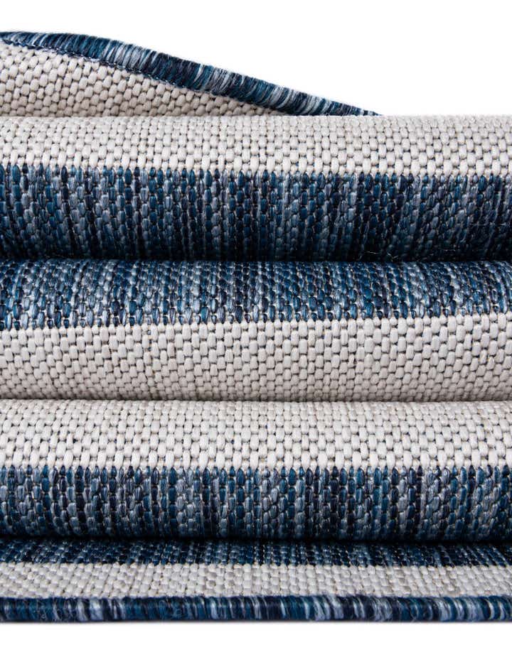 6' x 6' Easy-Clean Ribbon Indoor / Outdoor Round Rug