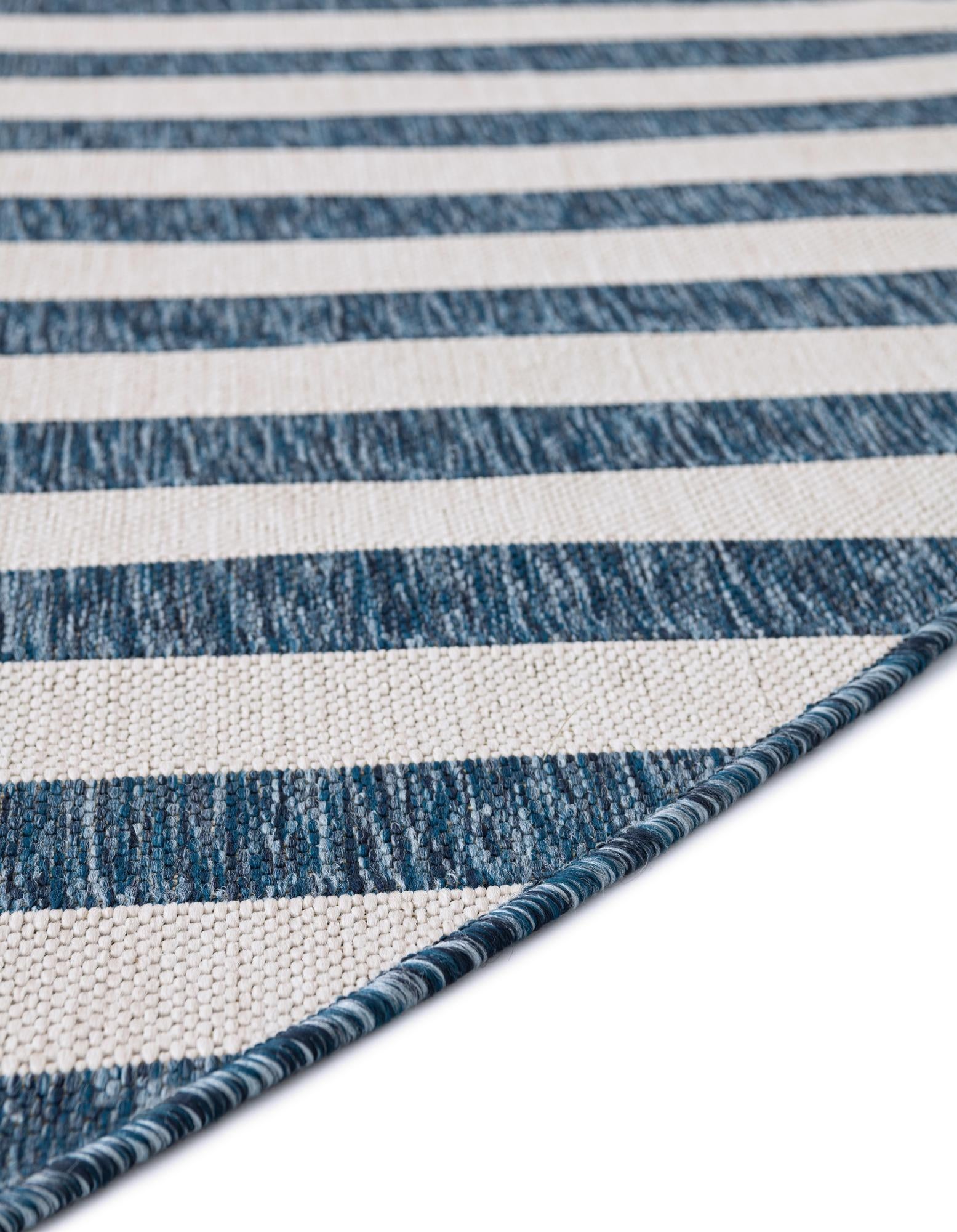 6' x 6' Easy-Clean Ribbon Indoor / Outdoor Round Rug