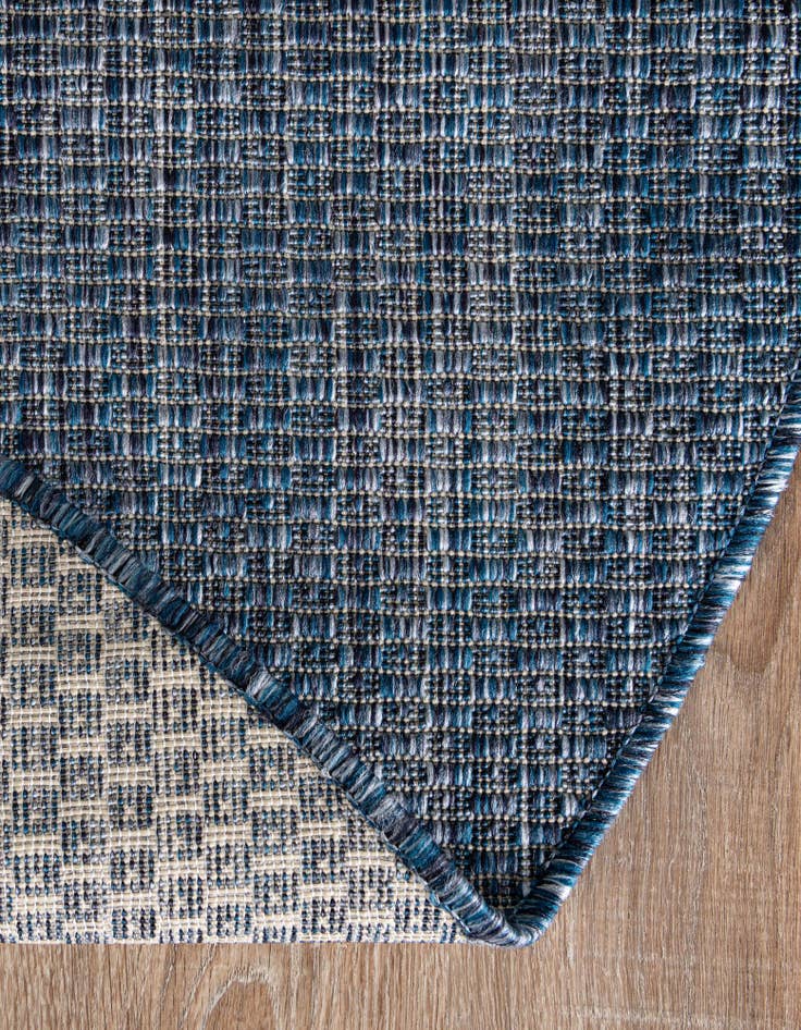 Detail image of 4' x 4' Easy-Clean Solid Indoor / Outdoor Round Rug