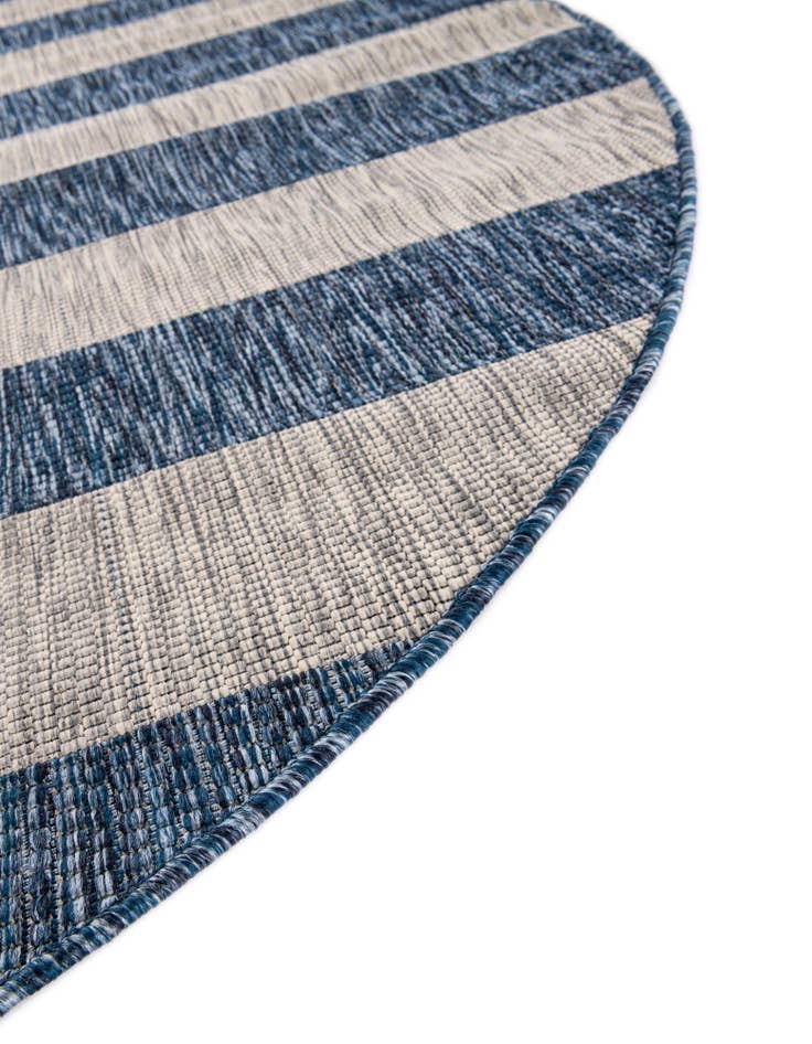 Detail image of 4' x 4'  Washable Striped Indoor / Outdoor Round Rug