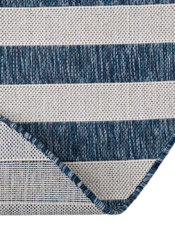 10' x 10' Easy-Clean Striped Indoor / Outdoor Round Rug