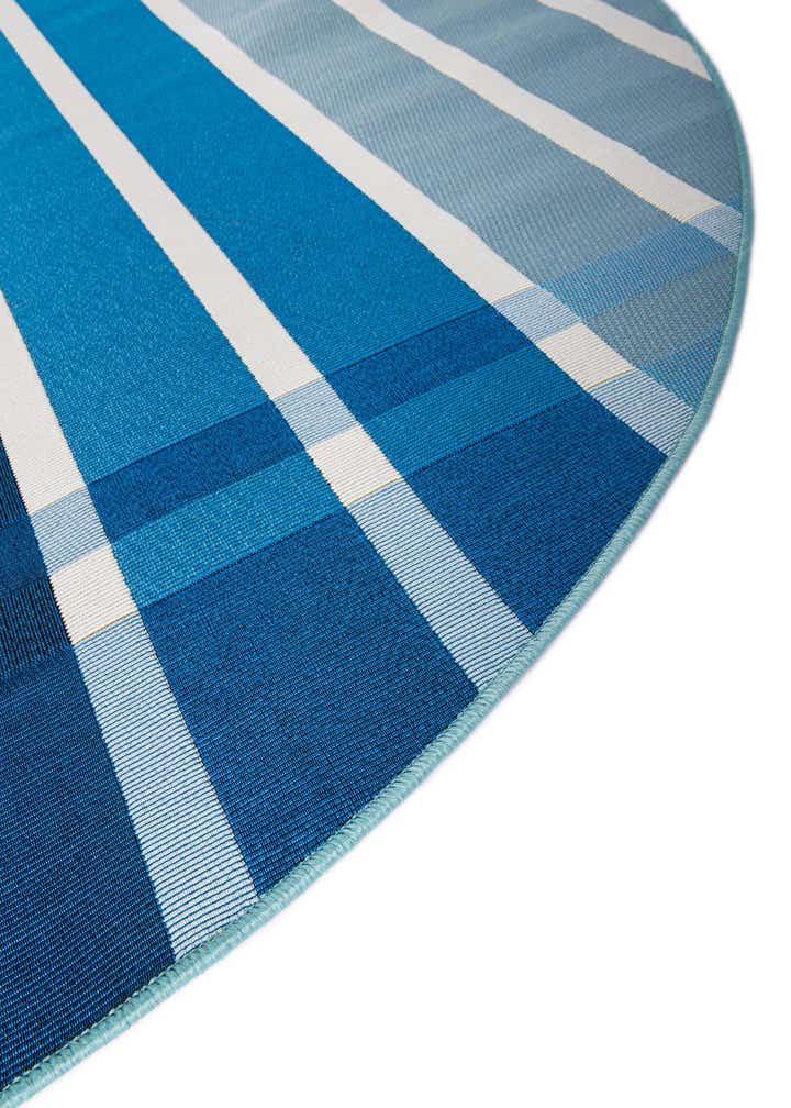 6' x 6' Easy-Clean Striped Indoor / Outdoor Round Rug