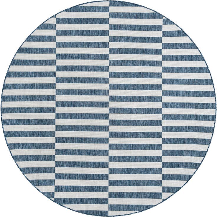 Detail image of 7' 10 x 7' 10 Easy-Clean Striped Indoor / Outdoor Round Rug