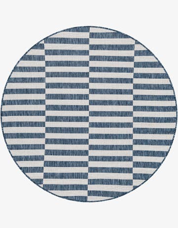 5' 3 x 5' 3 Easy-Clean Striped Indoor / Outdoor Round Rug