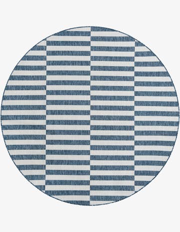 7' 10 x 7' 10 Easy-Clean Striped Indoor / Outdoor Round Rug