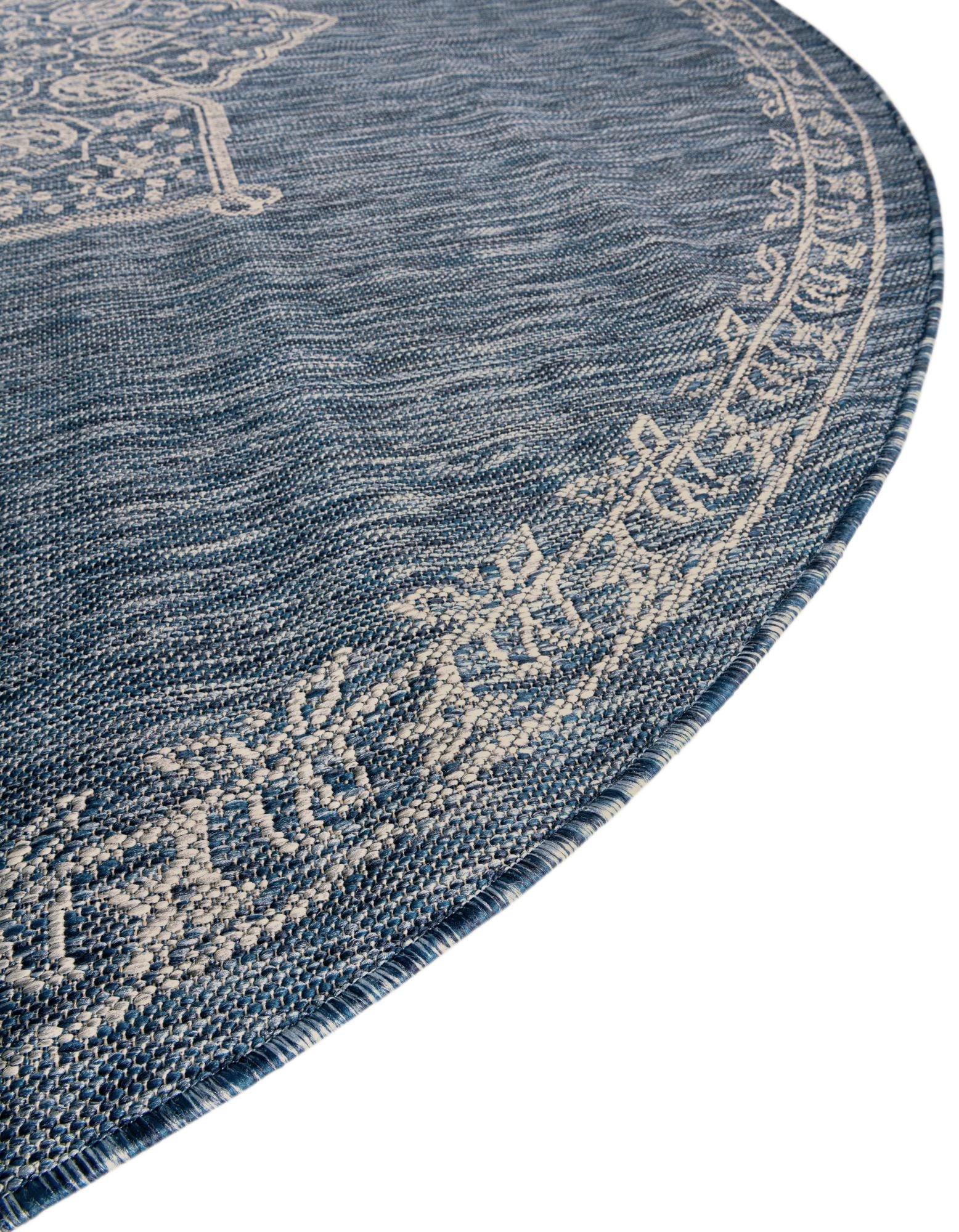 7' 10 x 7' 10 Easy-Clean Traditional Indoor / Outdoor Round Rug