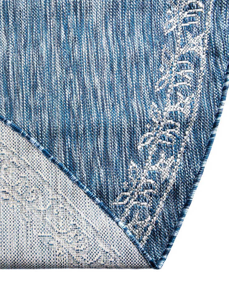 Detail image of 4' x 4' Easy-Clean Traditional Indoor / Outdoor Round Rug