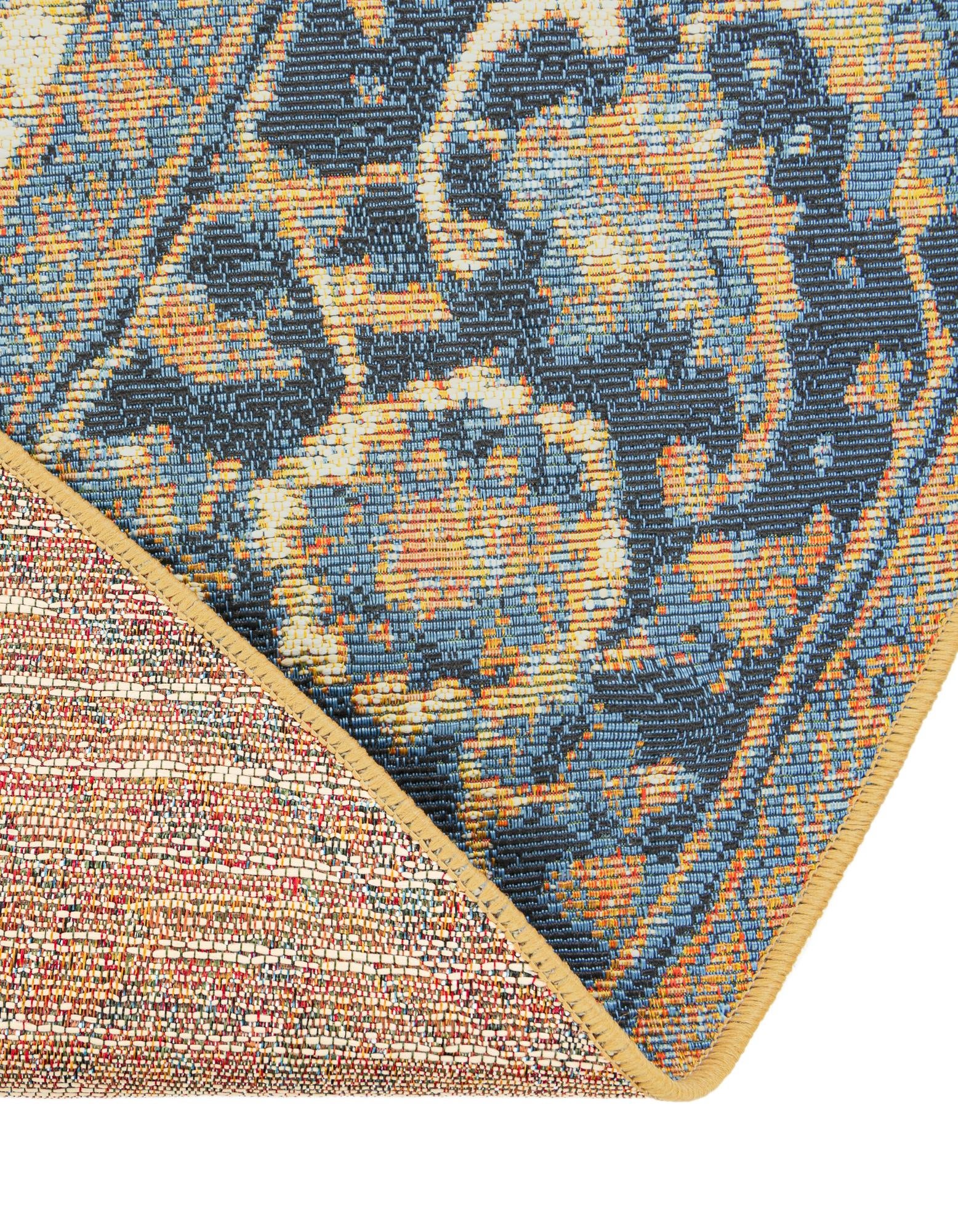 7' 10 x 7' 10 Easy-Clean Traditional Indoor / Outdoor Round Rug