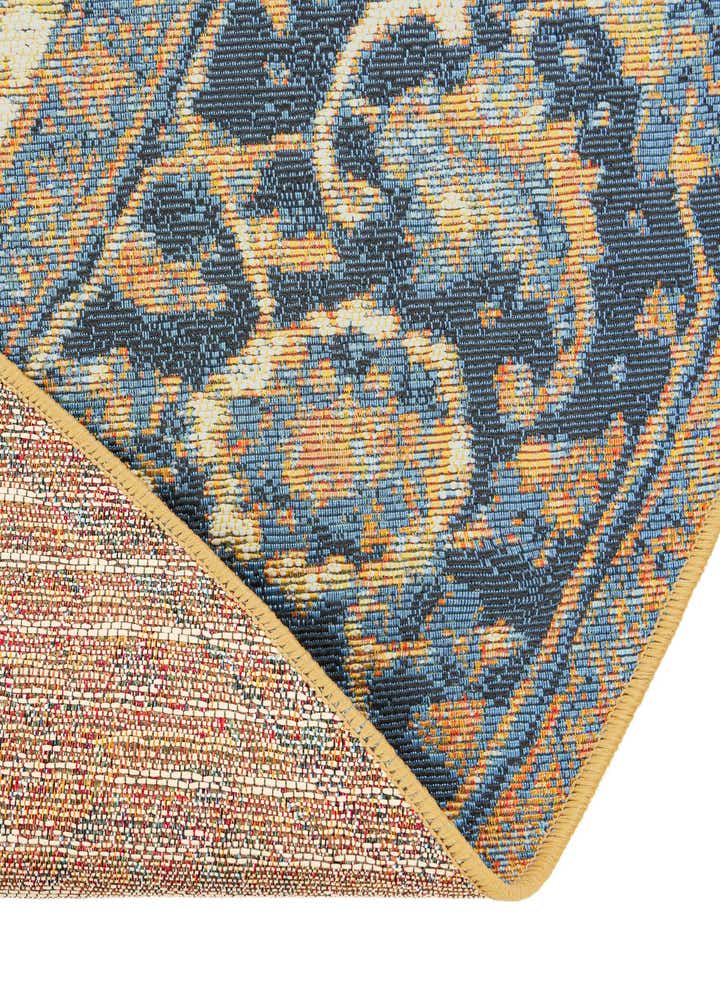 7' 10 x 7' 10 Easy-Clean Traditional Indoor / Outdoor Round Rug