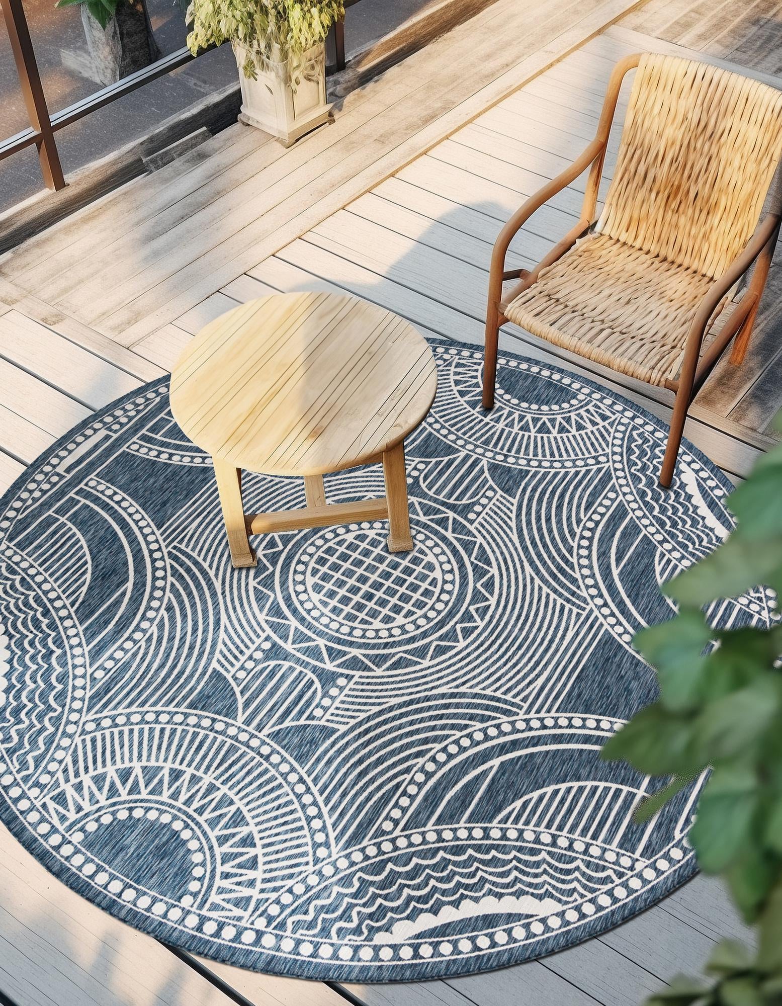 3' x 3' Easy-Clean Traditional Indoor / Outdoor Round Rug