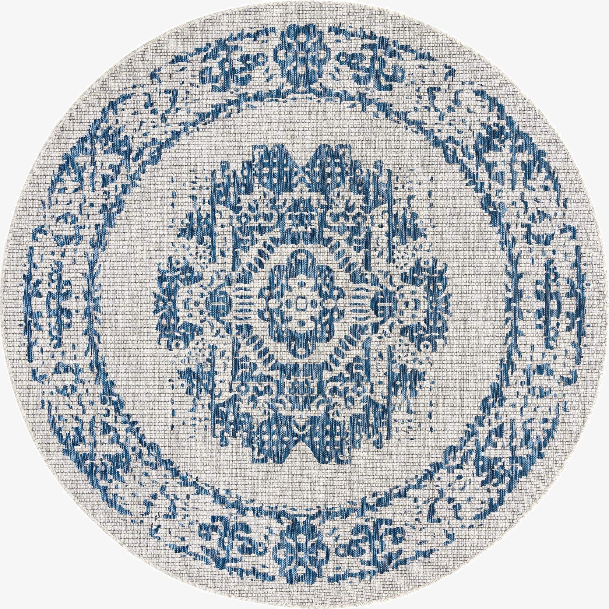 7' 10 x 7' 10  Washable Traditional Indoor / Outdoor Round Rug