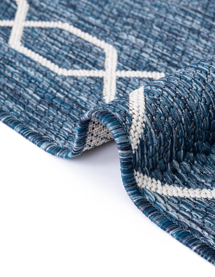 Detail image of 4' x 4'  Washable Trellis Indoor / Outdoor Round Rug