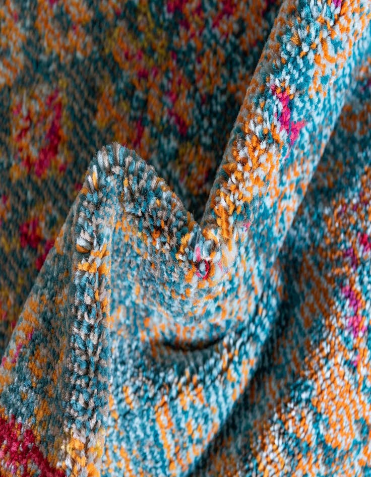 Detail image of 8' x 8'  Washable Palazzo Round Rug