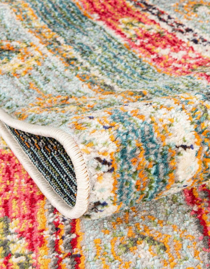 Detail image of 6' x 6'  Washable Santa Fe Round Rug