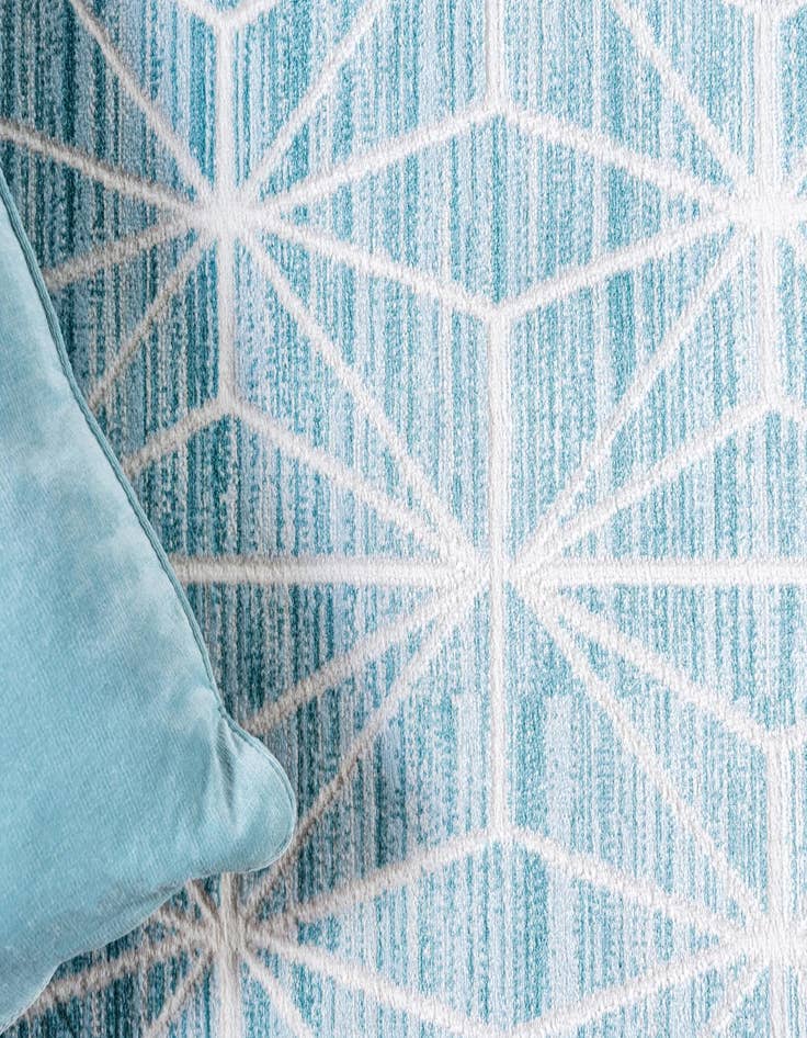 Detail image of 8' x 8' Uptown Fifth Avenue Round Rug