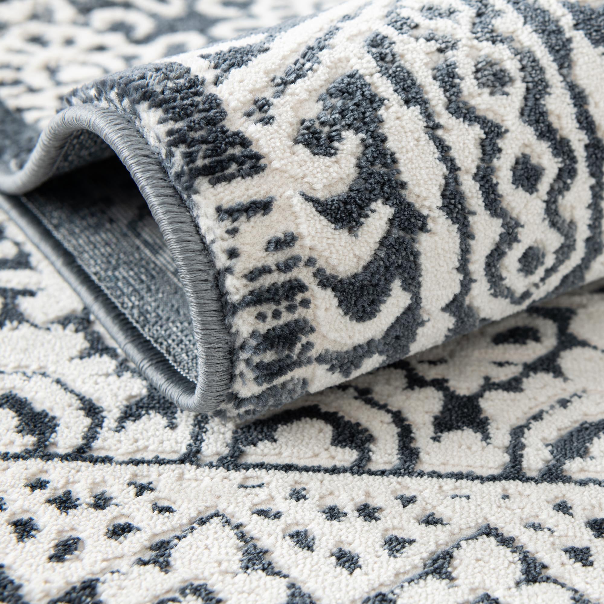 3' 3 x 3' 3 Uptown Cloisters Round Rug