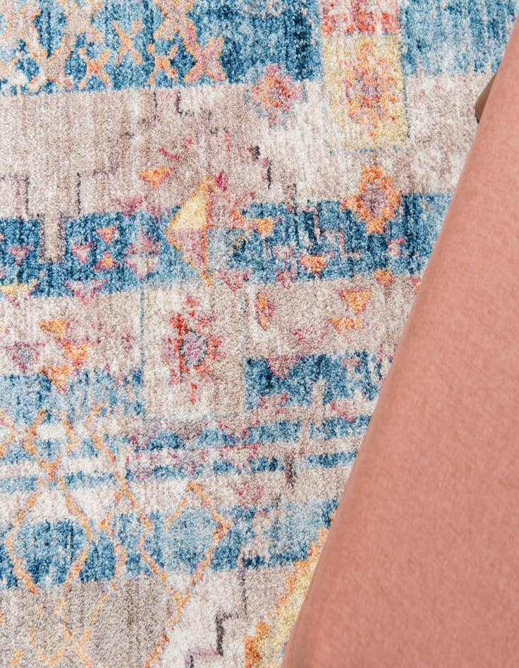 Detail image of 8' x 8' Vega Round Rug