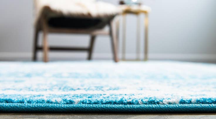 Detail image of 4' x 4' Venice Round Rug