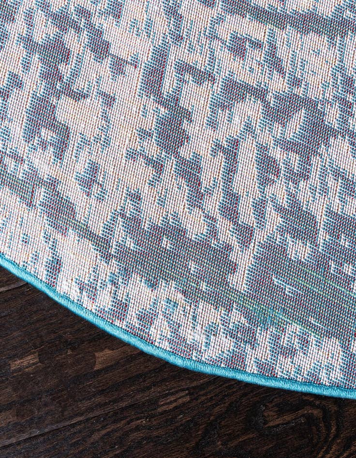 Detail image of 8' x 8' Venice Round Rug