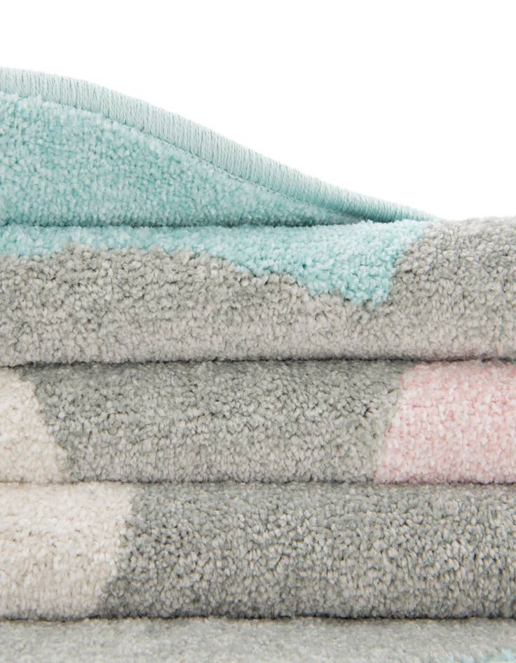 Detail image of 5' 3 x 5' 3 Bear Whimsy Kids Round Rug