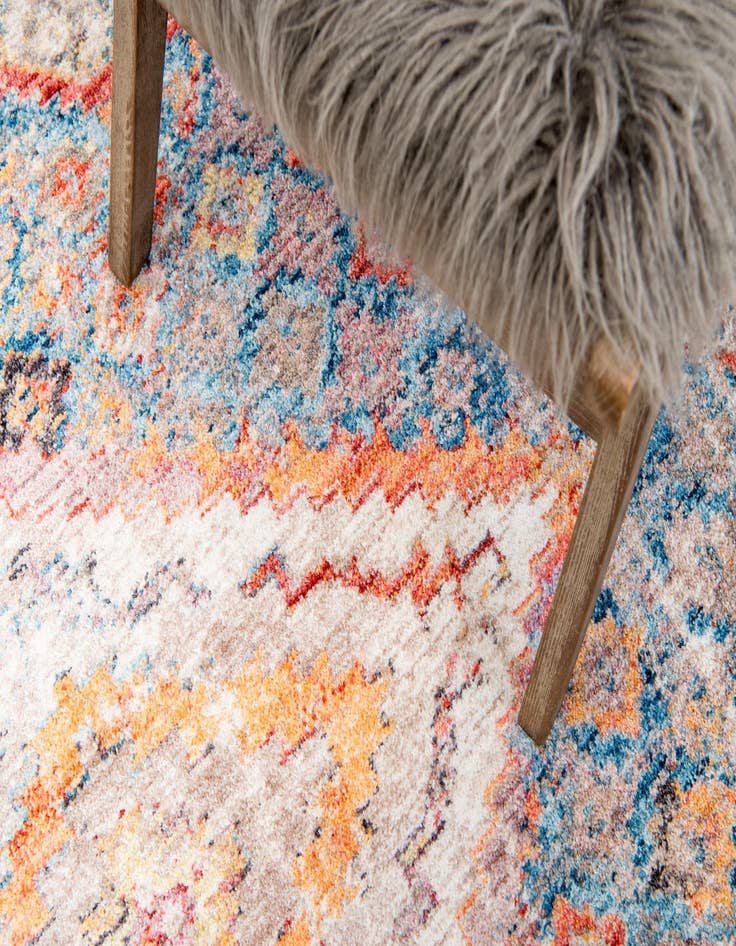 Detail image of 6' x 6' Williamsburg Round Rug