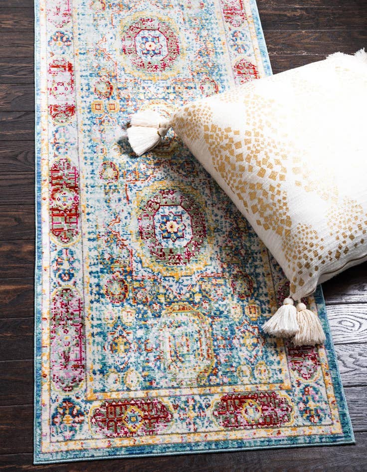 Detail image of 2' 7 x 9' 10 Alexis Runner Rug