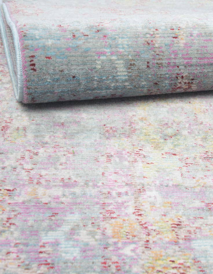 Detail image of 2' 7 x 9' 10 Alexis Runner Rug