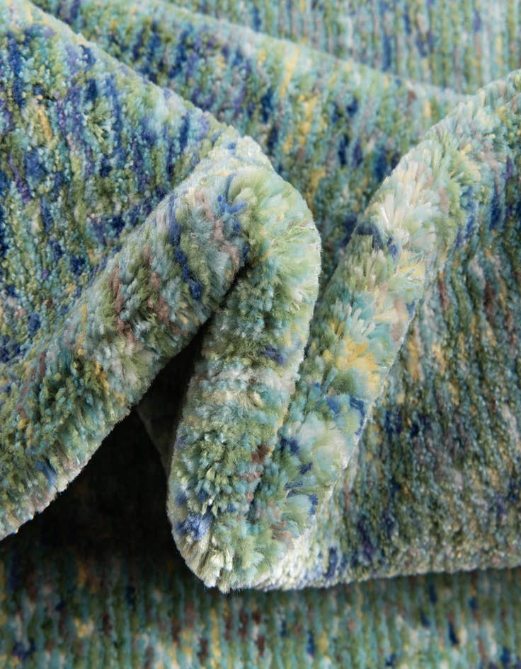 Detail image of 2' 3 x 8' Alexis Runner Rug