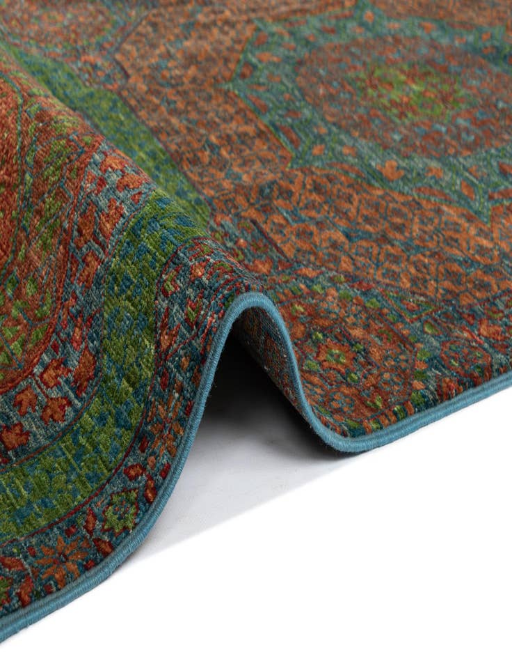 Detail image of 2' 8 x 9' 10 Amina Wool Runner Rug