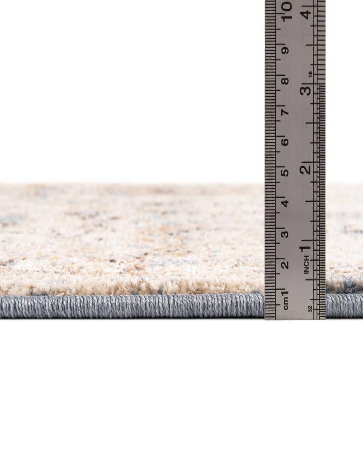 Detail image of 2' 8 x 7' 6 Arcadia Runner Rug