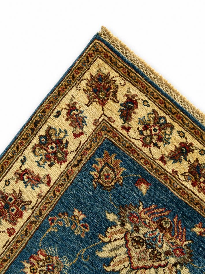 Detail image of 2' 8 x 10' 2 Hand Knotted Ariana Ziegler Runner Rug