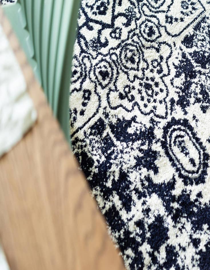 Detail image of 2' x 8' Arlington Runner Rug