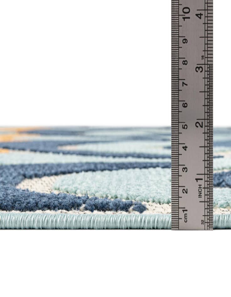 Detail image of 2' x 6' Easy-Clean Belize Indoor / Outdoor Runner Rug