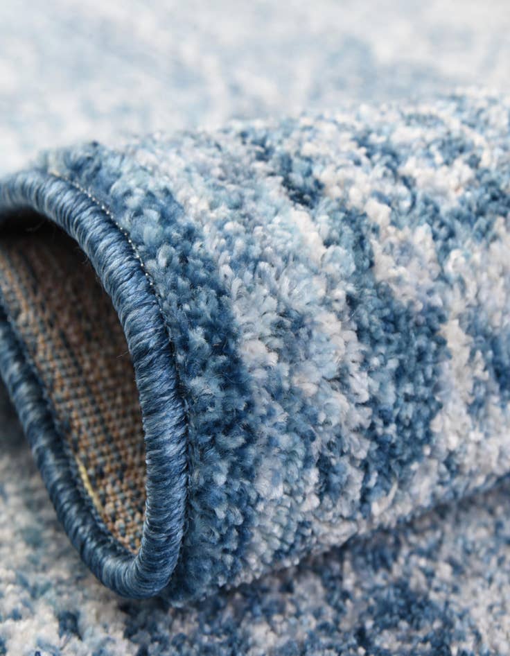 Detail image of 2' 7 x 8' 2 Brooklyn Runner Rug