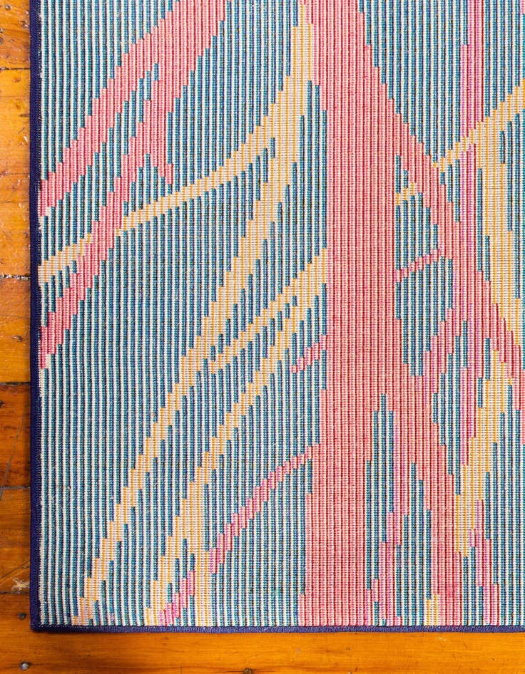 Detail image of 2' 7 x 10'  Washable Casablanca Runner Rug