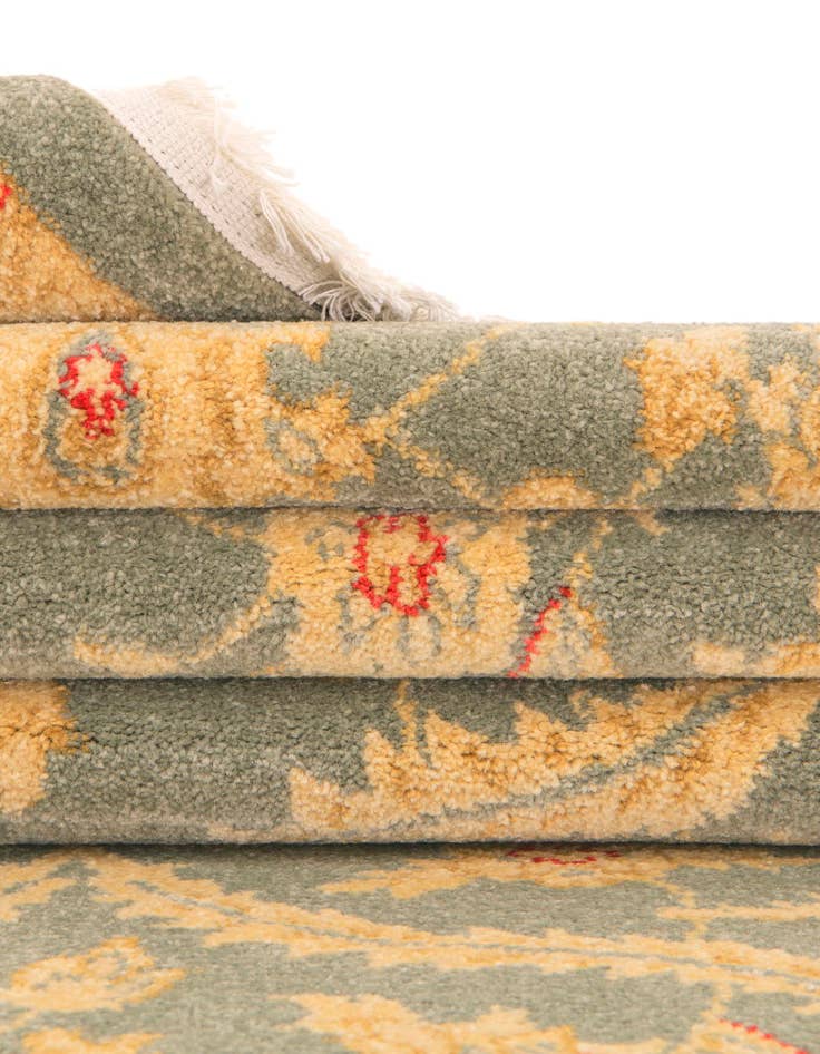 Detail image of 2' 7 x 10' Chelsea Runner Rug