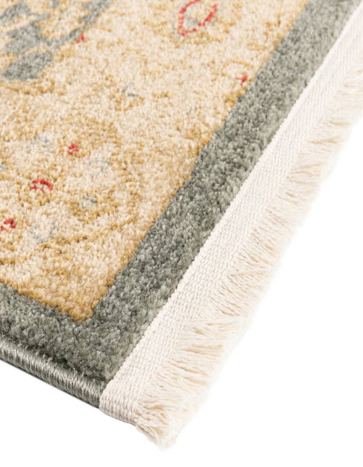 Detail image of 2' 7 x 10' Chelsea Runner Rug